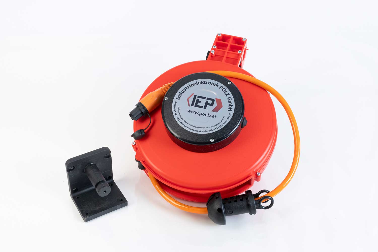 32723-ble-spez-aufrollsystem-mit-defa-rot-2025-11-18-1