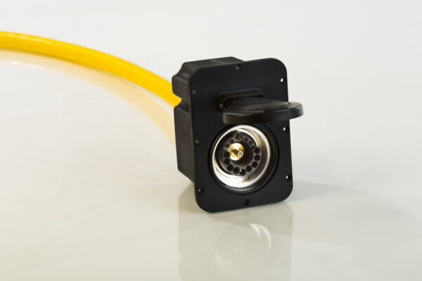 30745 Multifunction flush-mounted box air, up to 400 V, data lead Flush-mounted box for motor vehicle